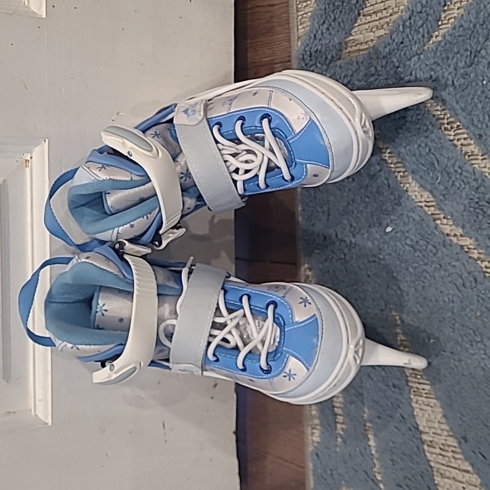 Lake Placid Adjustable Girls Kids Ice Skates Age 5-8, Size 11-1 White/Blue